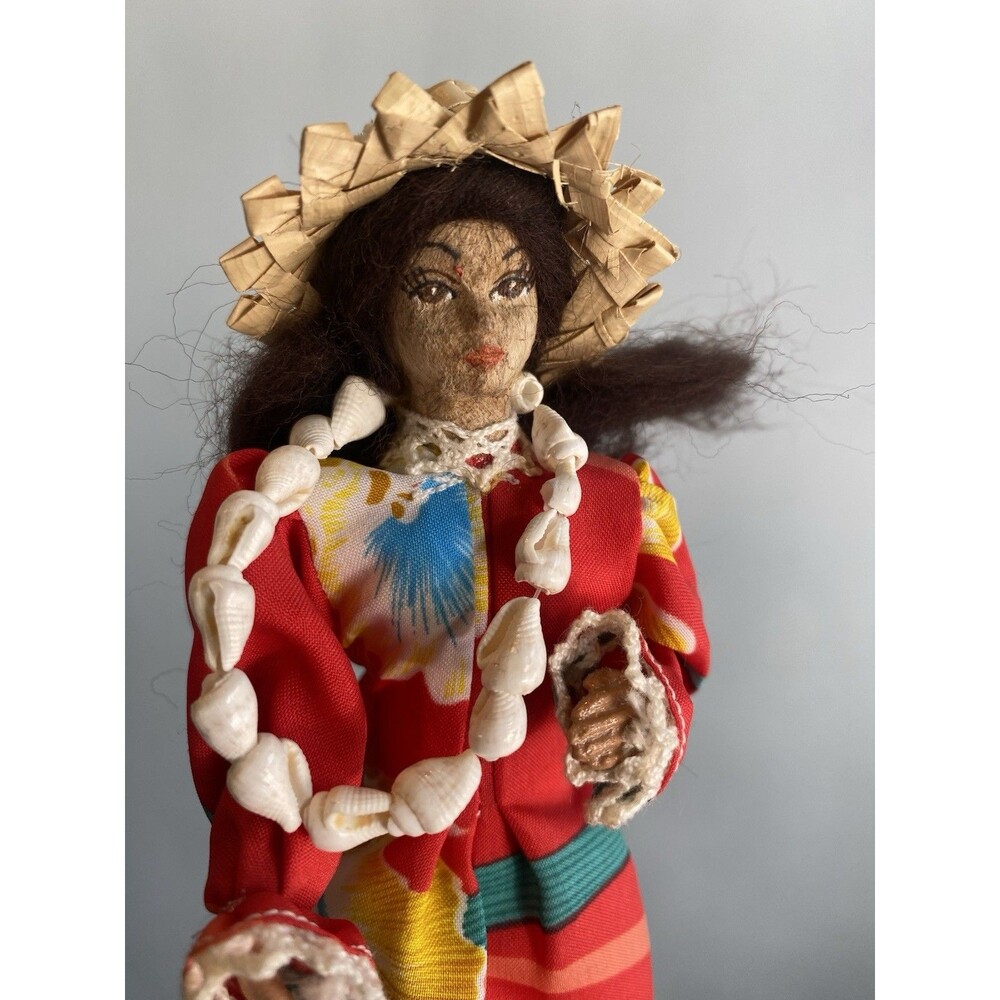 Hawaii Makaleka Doll Kauipo Made From Tapa Mache Traditional Hawaiian Girl
